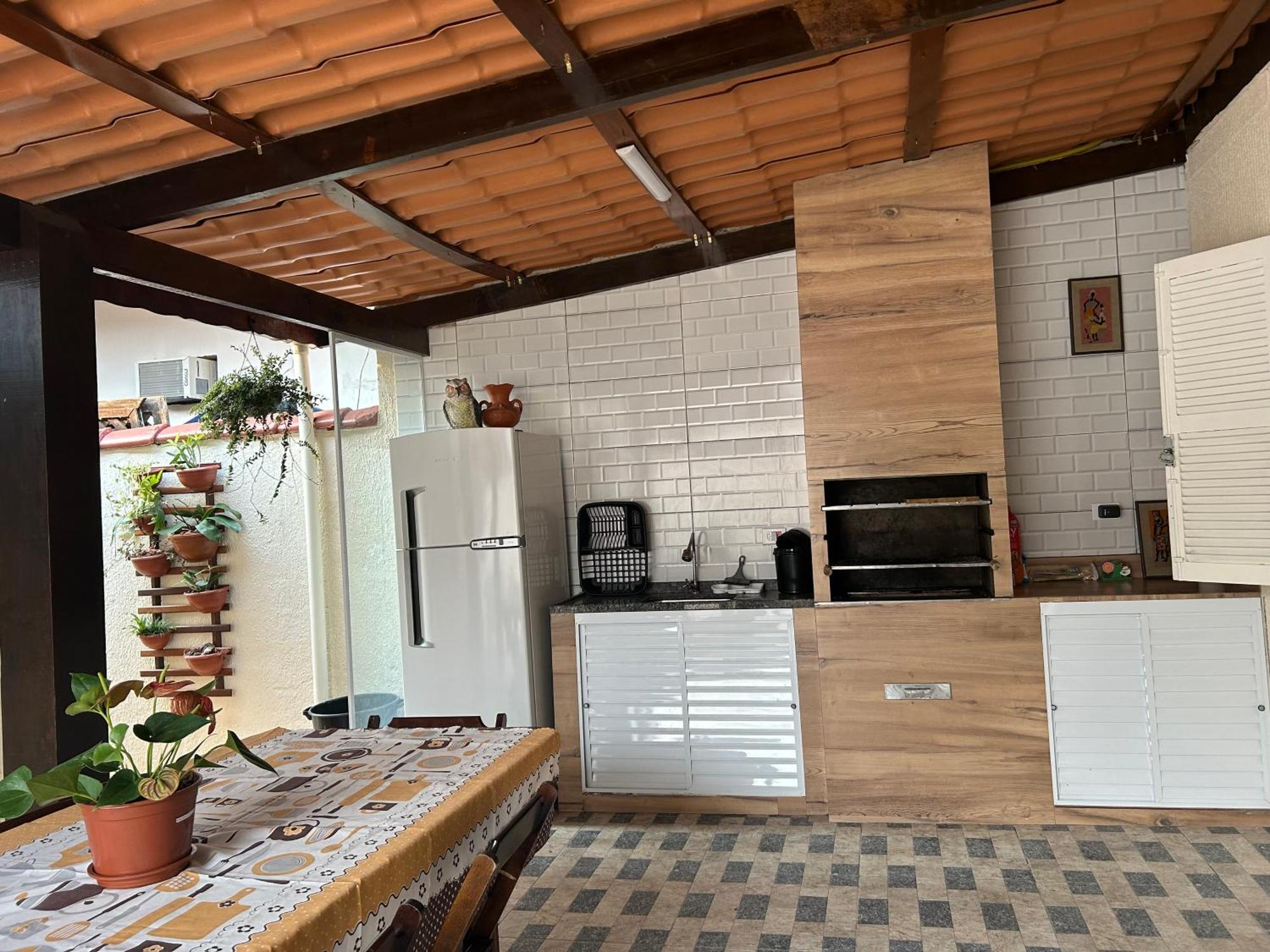 Casa De Praia Em Guaruja A 200 Metros Do Mar Esterno foto