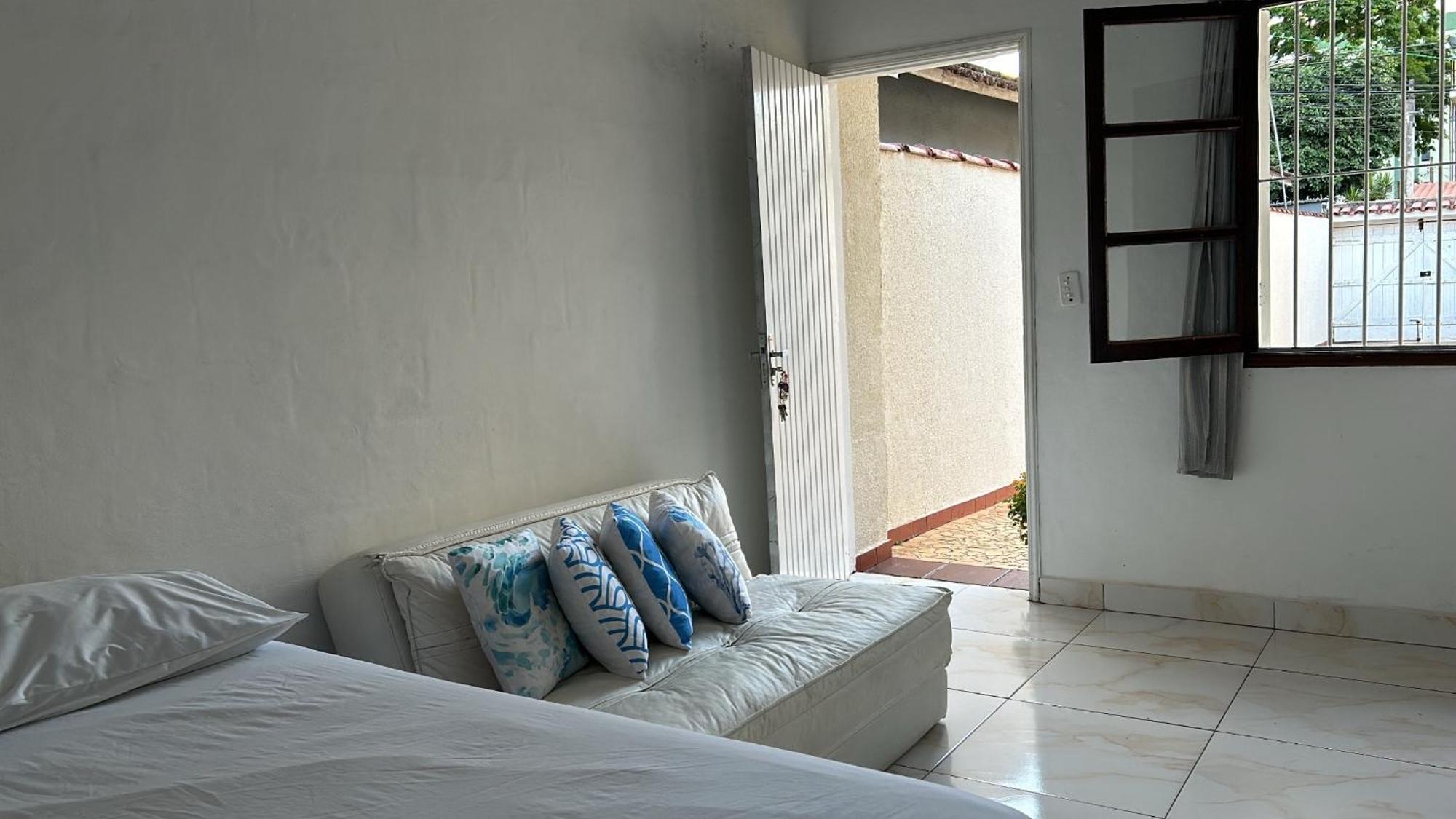Casa De Praia Em Guaruja A 200 Metros Do Mar Esterno foto