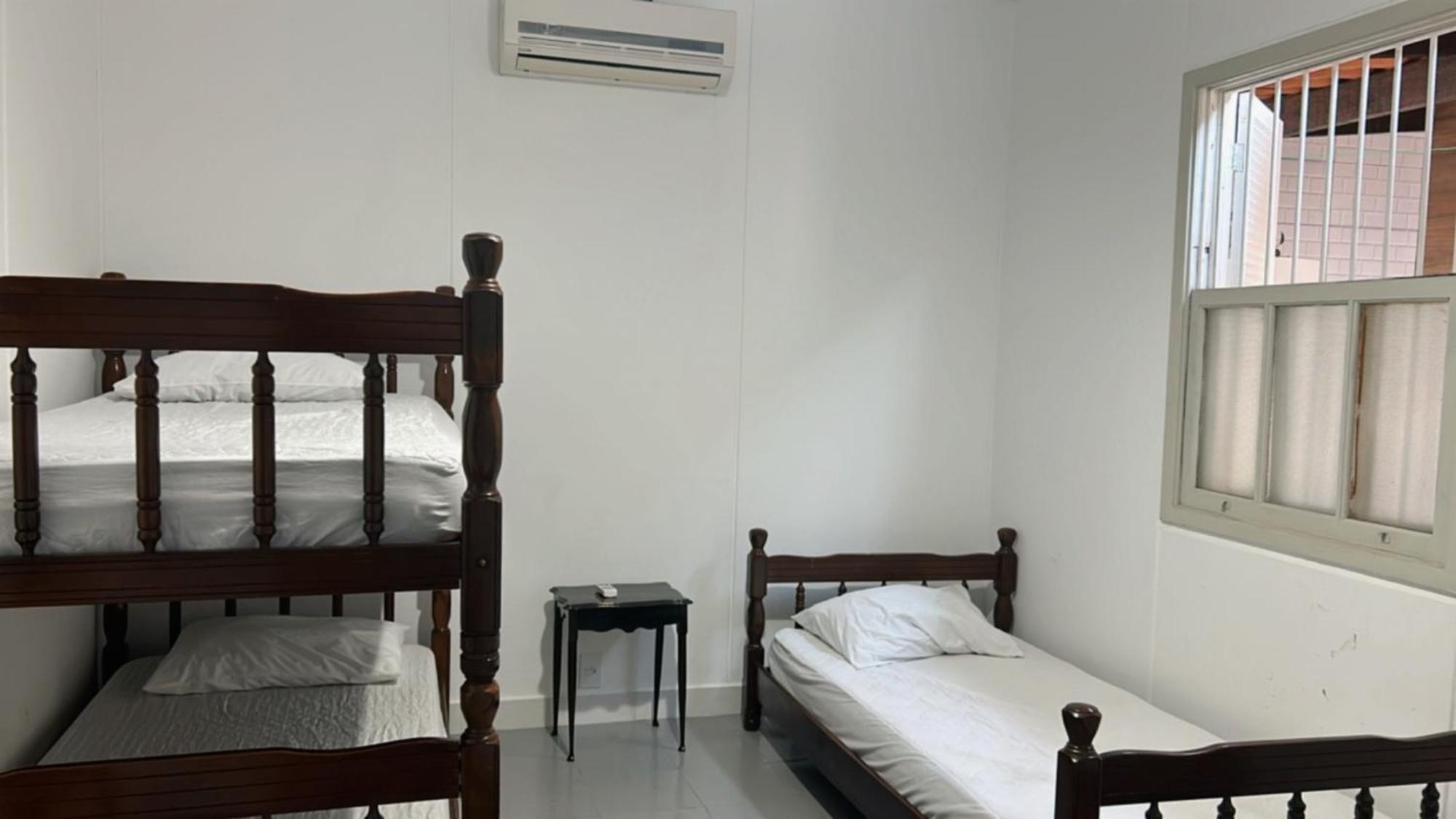 Casa De Praia Em Guaruja A 200 Metros Do Mar Esterno foto