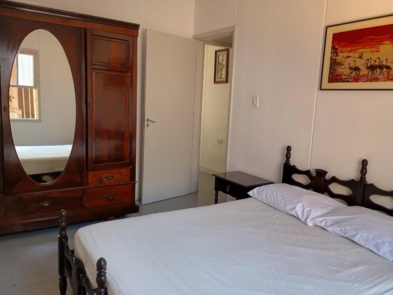 Casa De Praia Em Guaruja A 200 Metros Do Mar Esterno foto